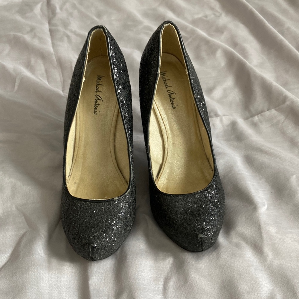 Micheal Antonio Heels